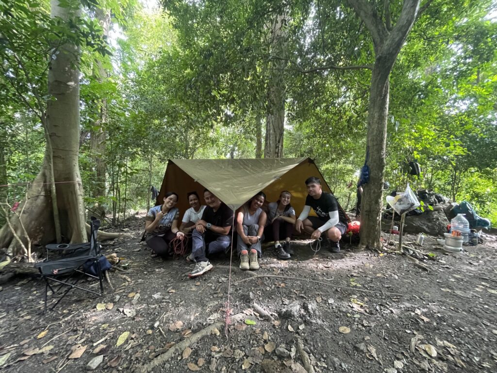 Knots & Shelter workshop